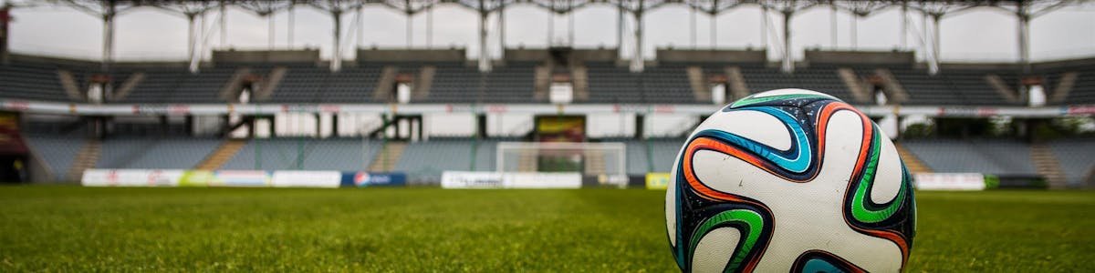 VF555 Thể Thao - Sân cỏ bóng đá chuyên nghiệp